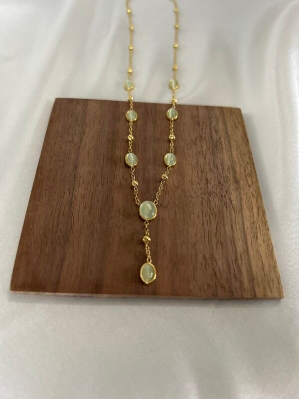 Collier Nola